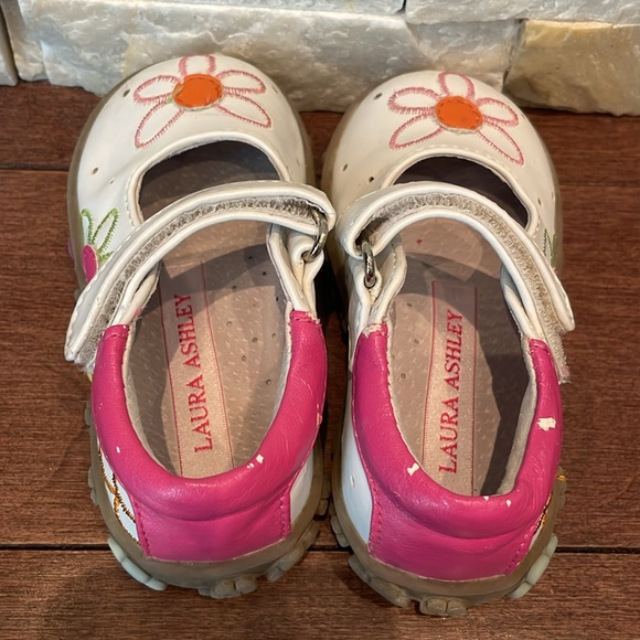 Laura Ashley Floral baby walking shoes - Picture 6 of 9
